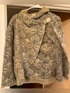 Nepalese fleece Beige Patterned Wrap Jacket